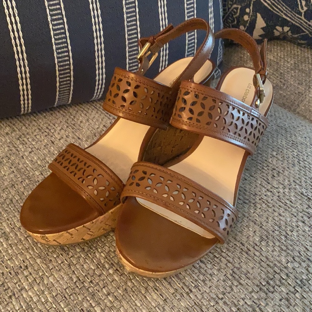 Brown wedges size 9
